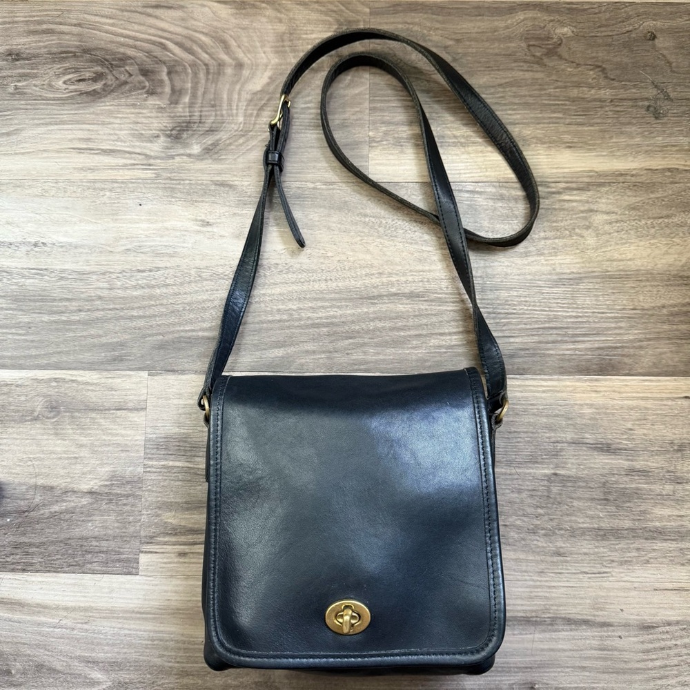‼️SOLDVintage Coach Black Leather Crossbody Bag